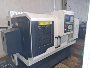 Токарный станок с наклонной станиной